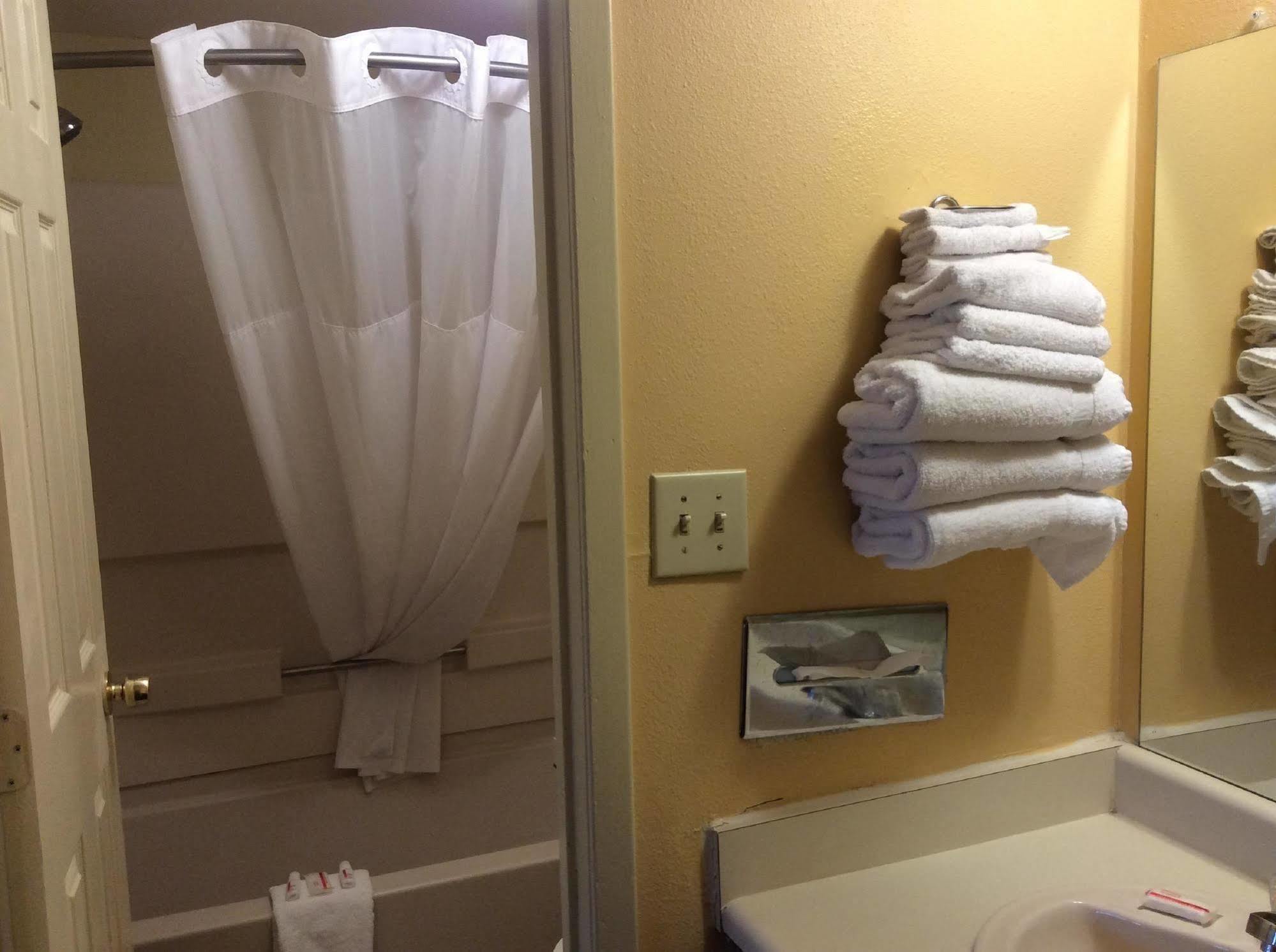 Budget Inn Columbus East 外观 照片